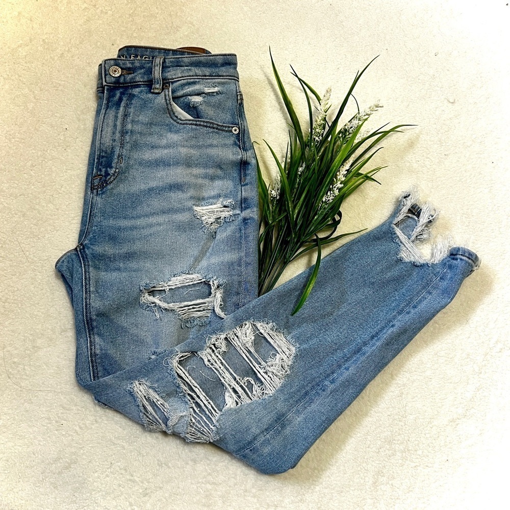 American Eagle Super Distressed Mom Jean - Size 2 (27")